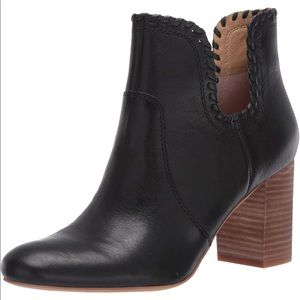 🍀 Lucky Brand black leather booties perforated side cutouts, LK-SIVYA